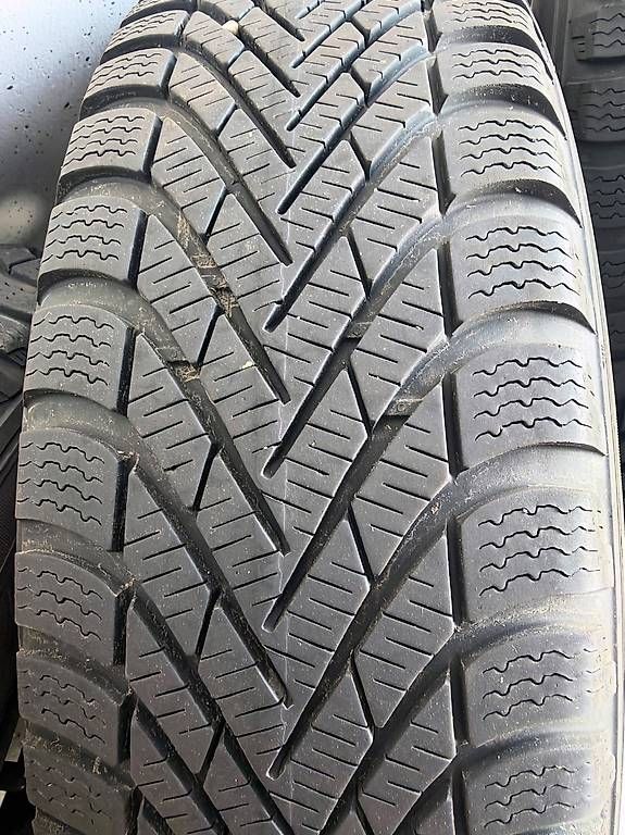Ford Pneus & Kompletträder: Schnäppchen: 4 Winter-Kompletträder Ford Focus! – Gebraucht aus Degersheim von pc-profi 1
