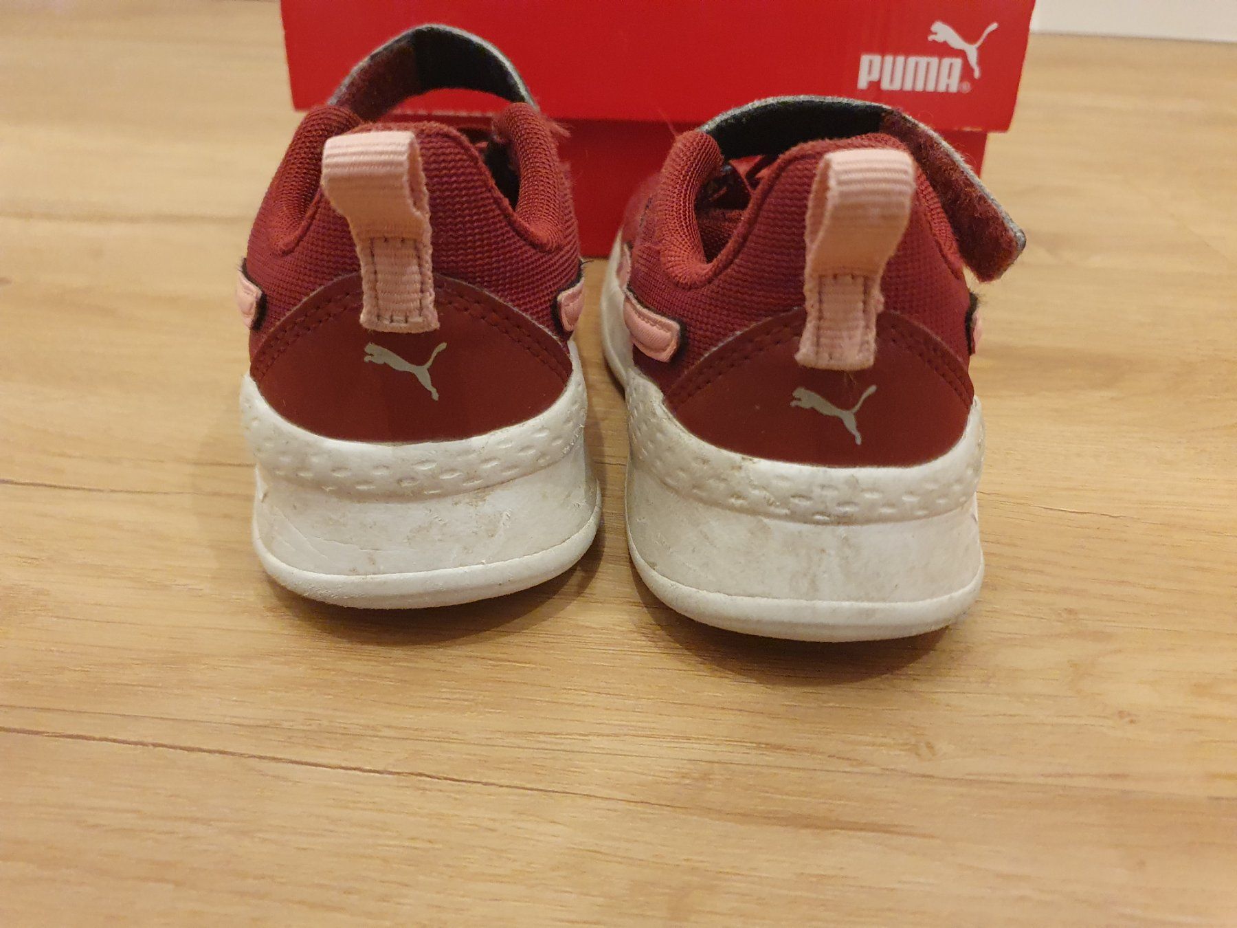 Puma Chaussures filles: Puma Halbschuhe Gr. 26  Intense Red Anzarun lite – D'occasion à Heinrichswil par frankie19860 8