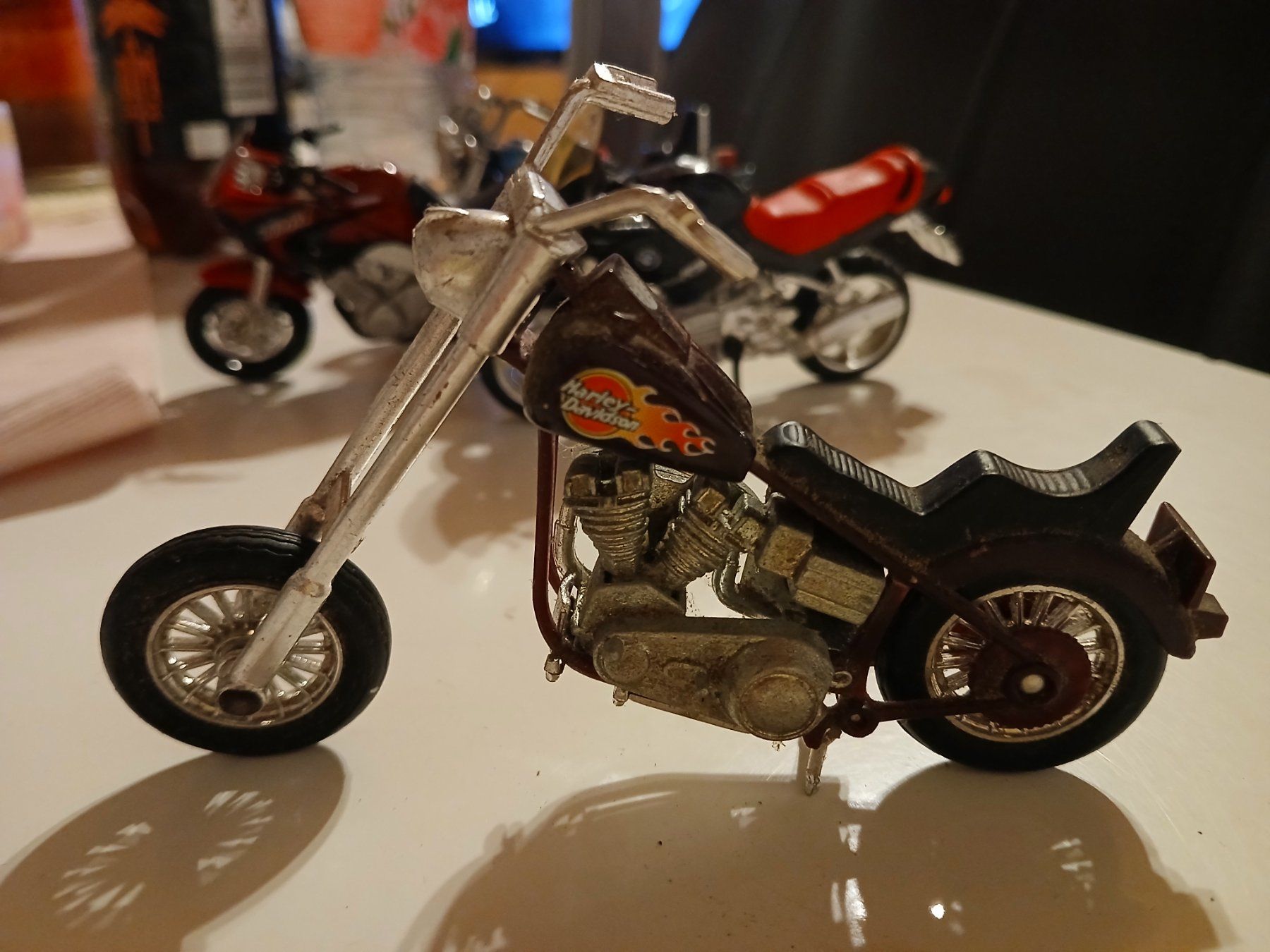 Maisto Kit di modellismo & Modellini statici: Harley.Davidson Chopper 1998 – Nuovo (secondo la descrizione) da Balsthal venduto da redcarpet