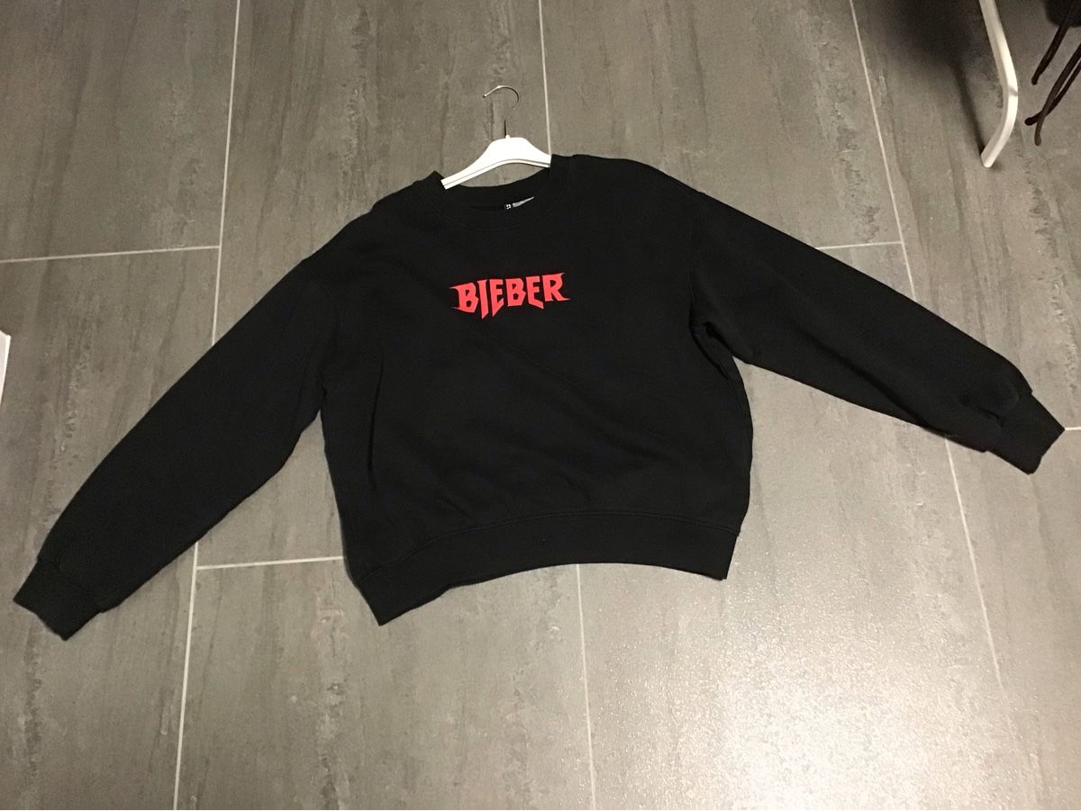 H&M Maglioni & Felpe: Pullover Justin Bieber schwarz Grösse M guter Zustand – Usato da Aarburg venduto da Sonnenschein6
