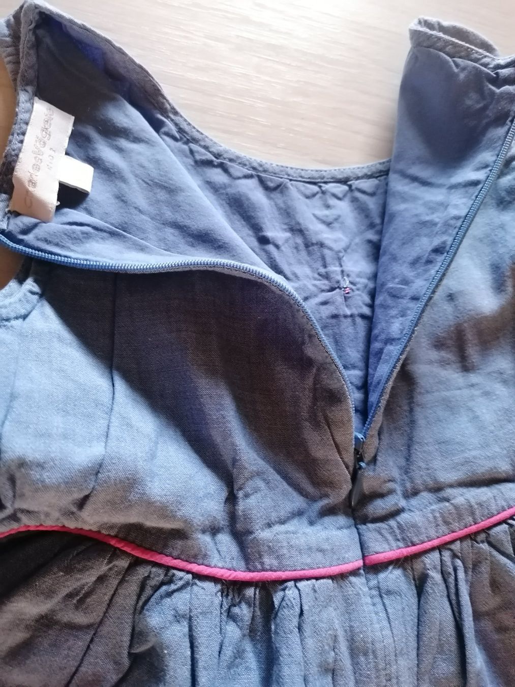 Vestiti & Gonne: Robe, haut, robe sans manches – Usato da Montcherand venduto da petiteoune75 3