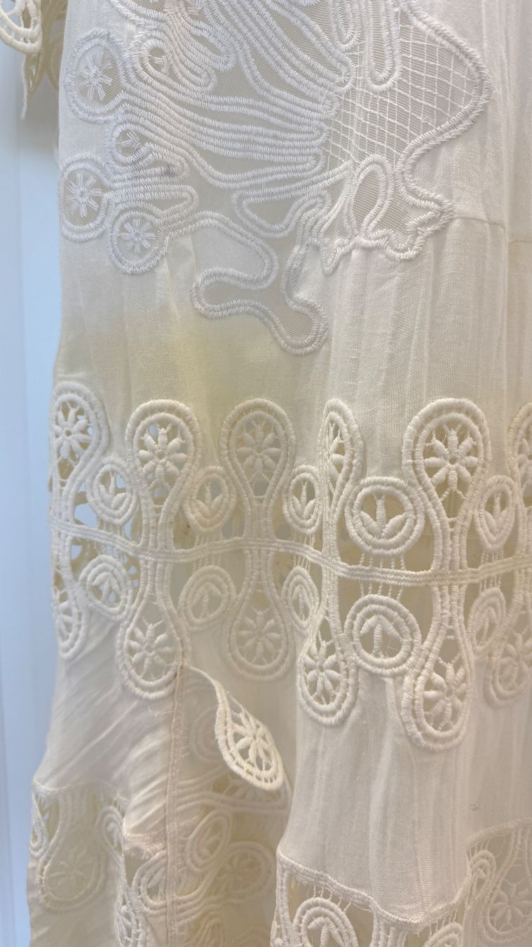 Kleider: Robe vintage en lin blanc cassé – Gebraucht aus giffers von sev_c9x9 4