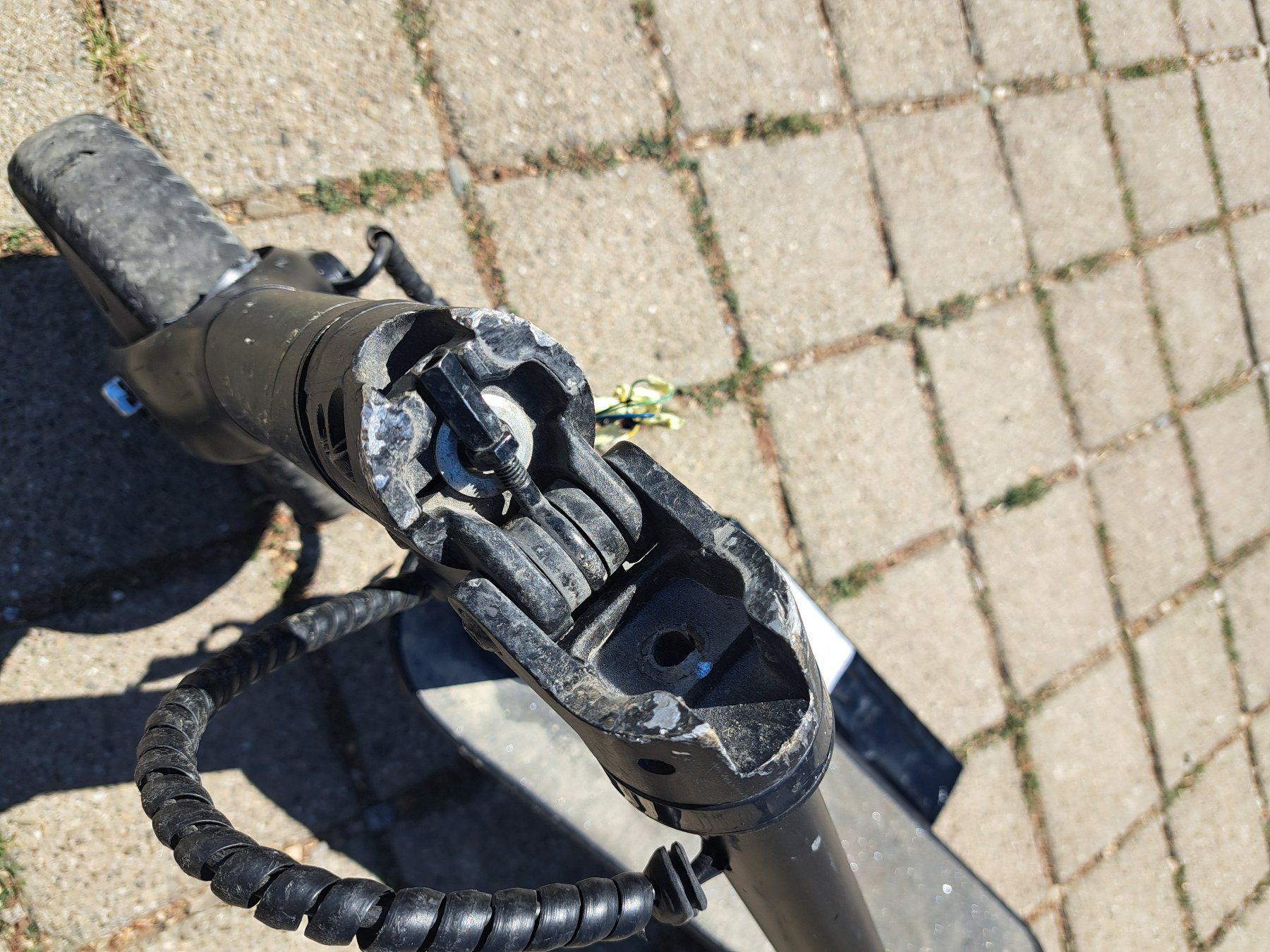Kickboard: E-Scooter E-Trottinette Bastler defekt – Difettoso da Hallau venduto da ZIEGLER-Motorhandel 5