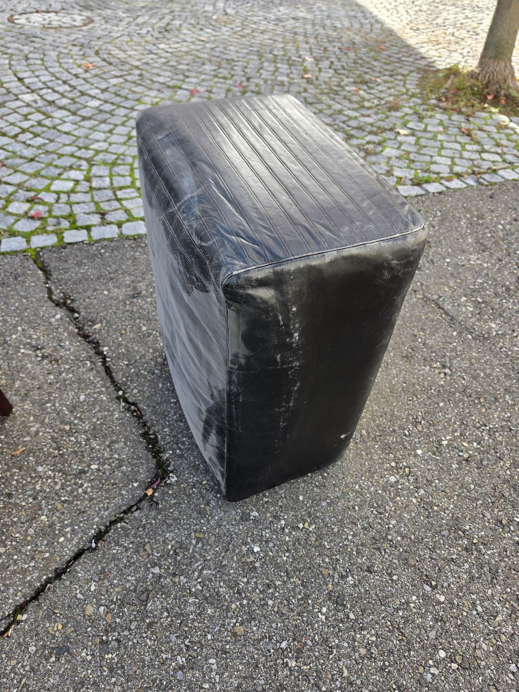 Sgabelli: Schwarzer Hocker in Lederoptik für Wohnzimmer oder Büro – Usato da Mettlen venduto da elios0888 9