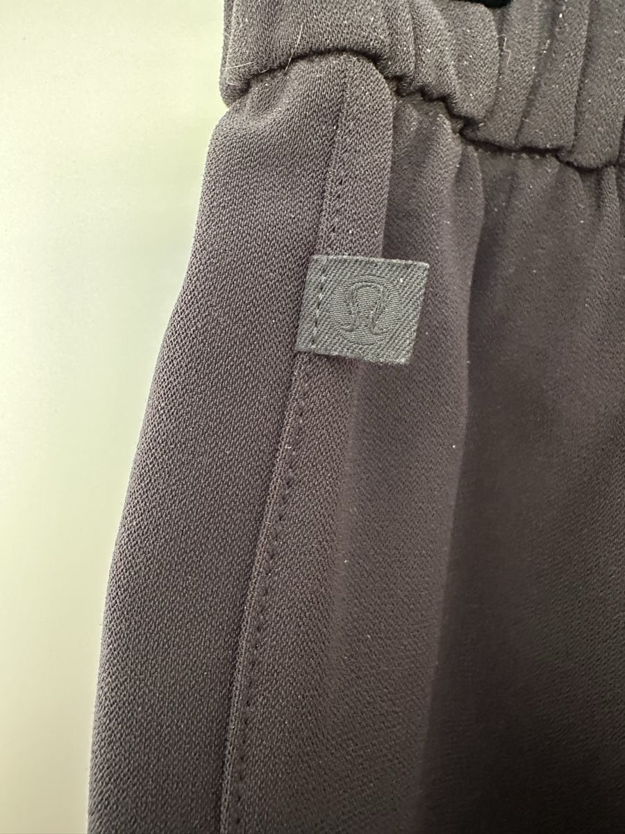 Lululemon Pantaloni: womens lululemon casual crop size 2/eu34 – Nuovo (secondo la descrizione) da bözberg venduto da amy_7wz8 3