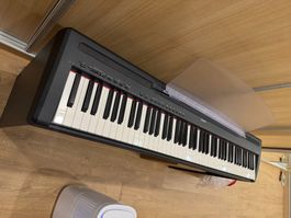Yamaha P-95, Piano Numérique + Stand + Pédalier, Noir