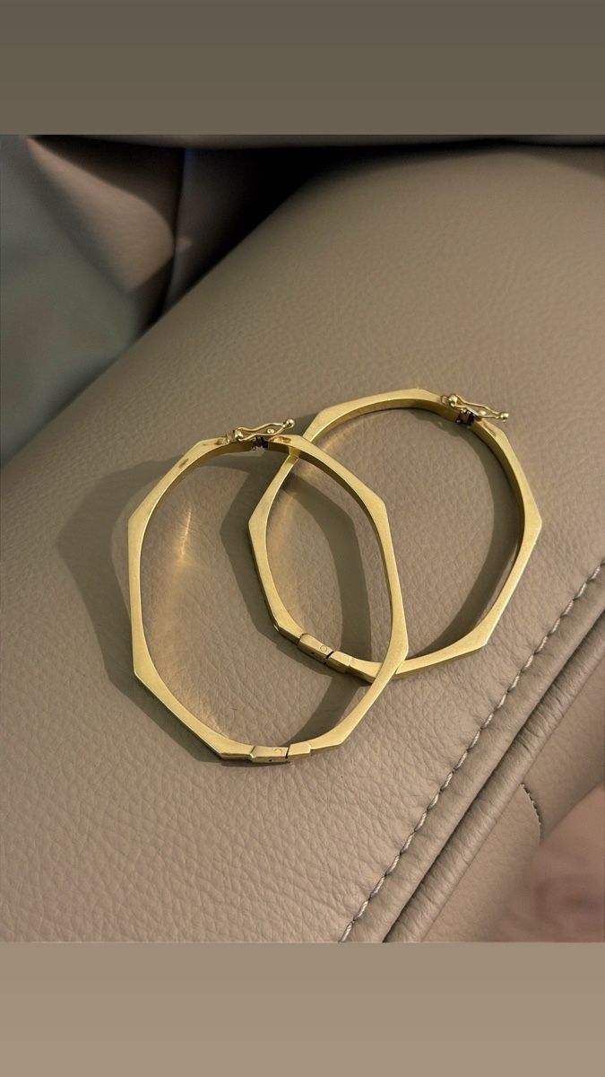 Bracciali & Braccialetti: 2 Armband Gold Damen – Usato da Kriens venduto da Luxora