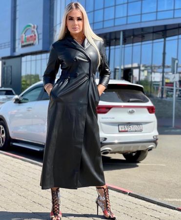 Lederlook-Mantel, schwarz, Grösse M – Top für den Herbst!