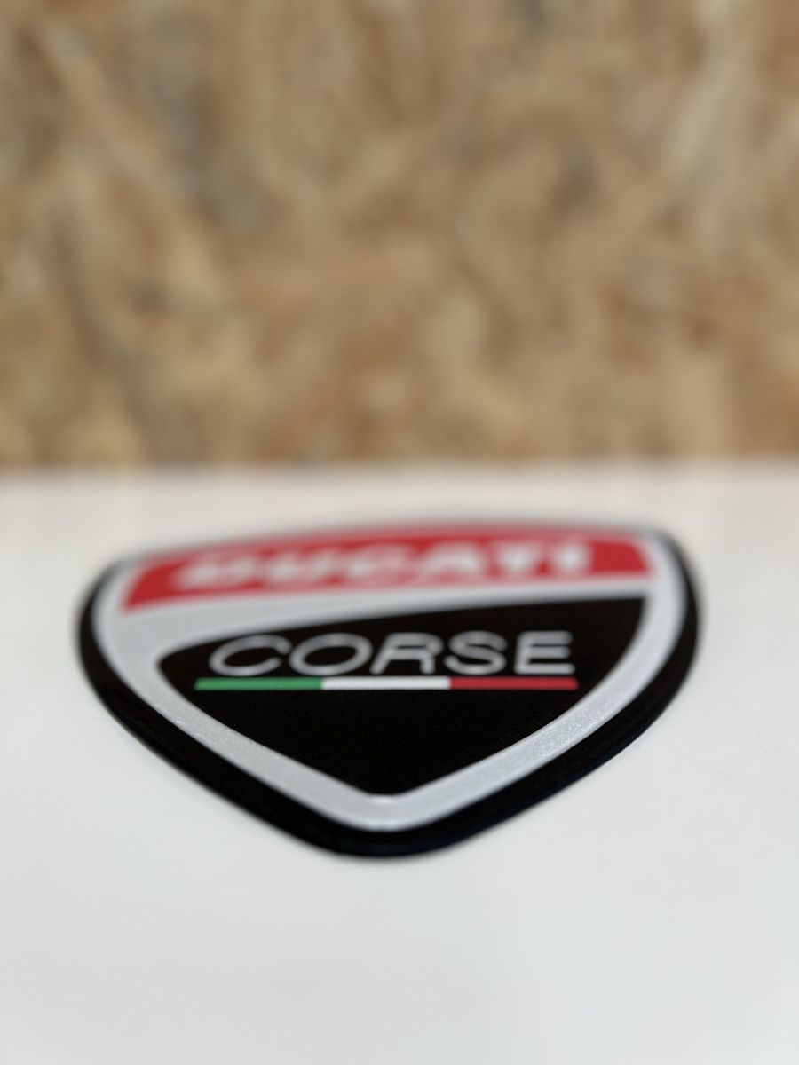 Insegne: Ducati Corse Schild – Nuovo e nell'imballaggio originale da Oberentfelden venduto da Gdsign 1