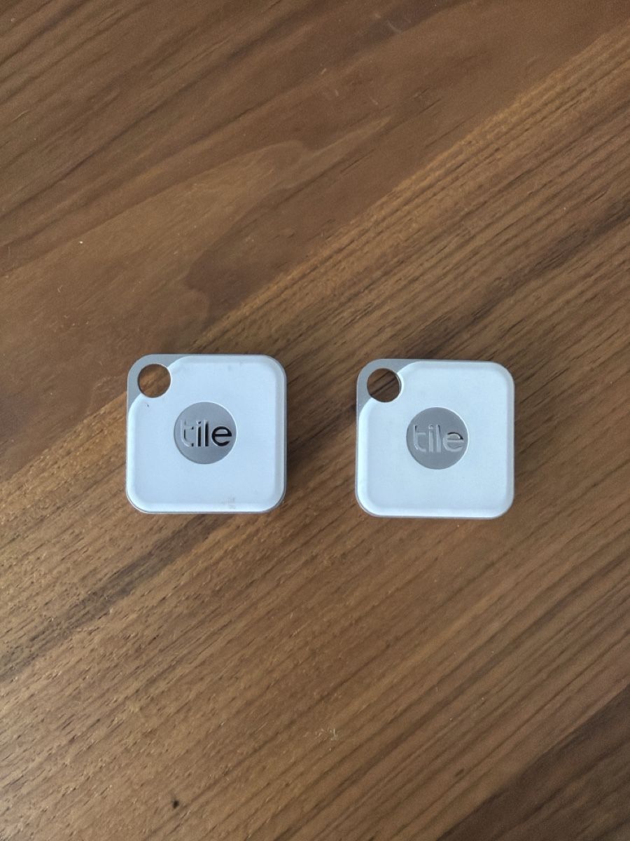 Porte-clés: 2x Tile Pro Bluetooth-Tracker – Schlüsselfinder – D'occasion à Männedorf par mic_y26r