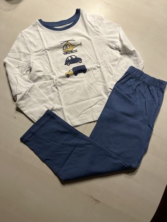 Schönes Pyjama Gr. 110, Neu