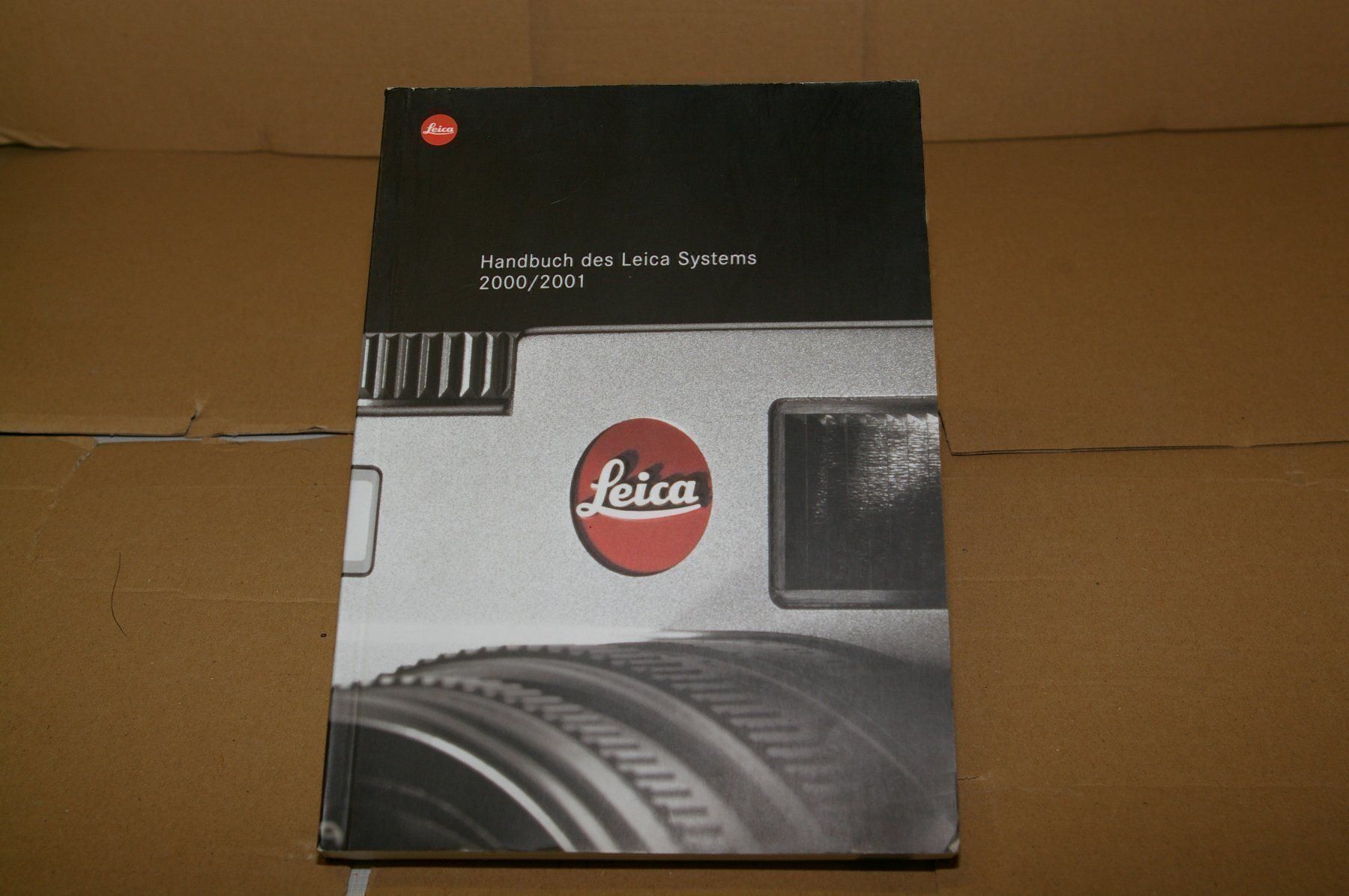 Libri: Leica Handbuch 2000 / 2001 – Usato da Niederurnen venduto da mowgli_1963