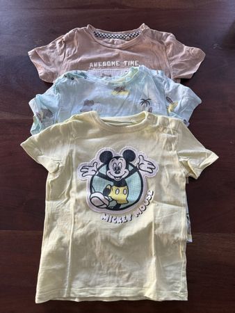 3 C&A T-Shirts Set Grösse 98 für Kinder neuwertig