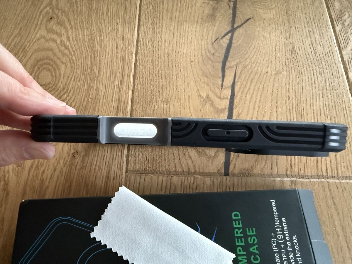 Cover & Protezioni schermo: Handyschutzhülle IPhone 16 Pro – Nuovo e nell'imballaggio originale da Weinfelden venduto da fse_9bk7 5
