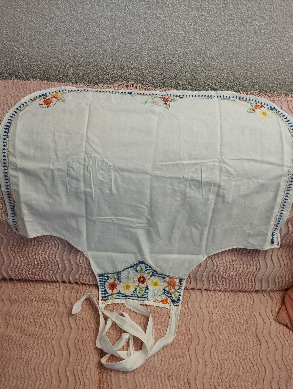 Altro per bambini: Kinderschürze, antik – Usato da Ostermundigen venduto da Dinge1 4