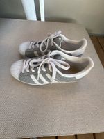 Adidas Superstar Sneaker Grau Grösse 37.5 (UK 4.5)