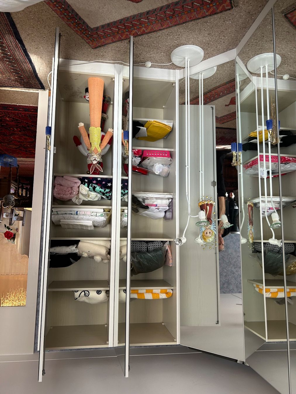 Schränke: Wunderschöner Spiegelschrank – Gebraucht aus Thun von Anita036 2