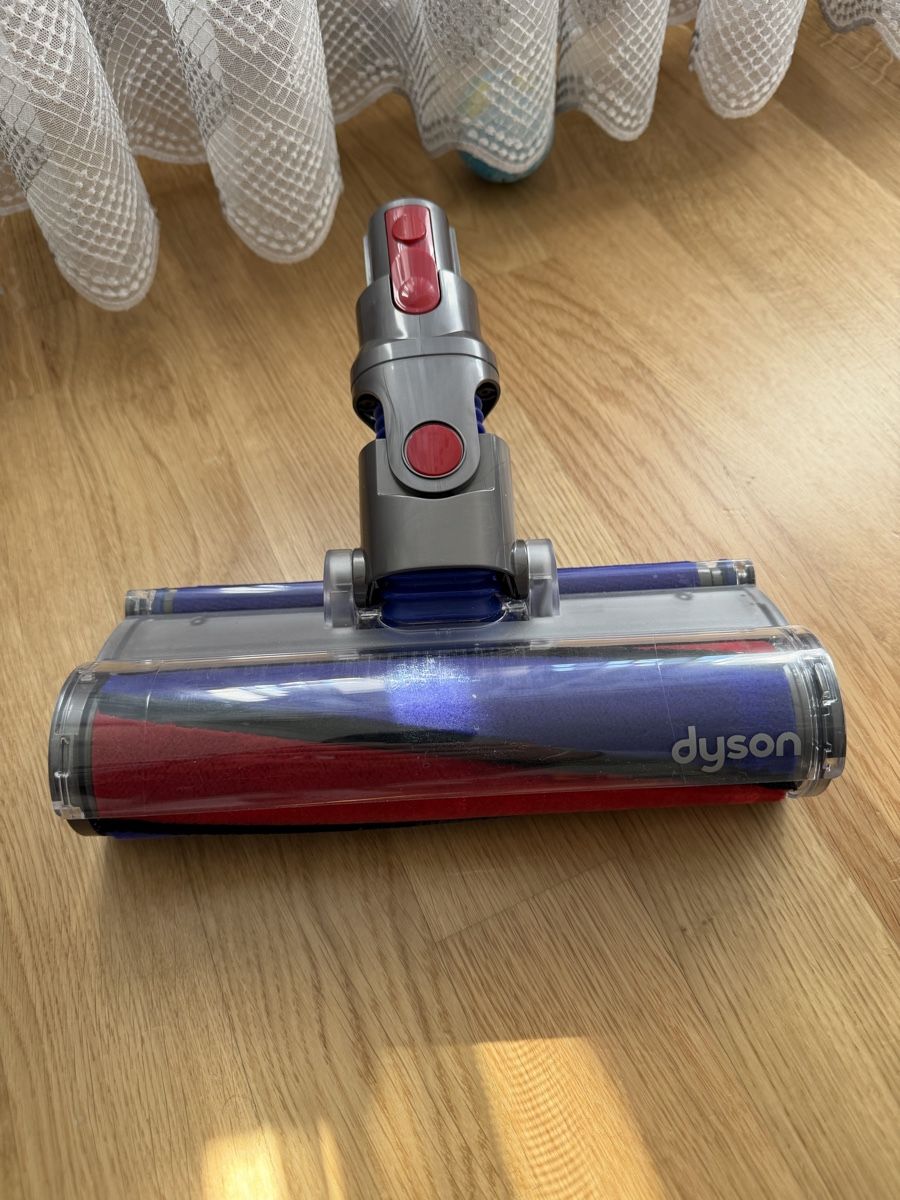 Dyson Sonstiges für Haushalt & Wohnen: Dyson brosse V11 – Gebraucht aus Meyrin von SA_3006