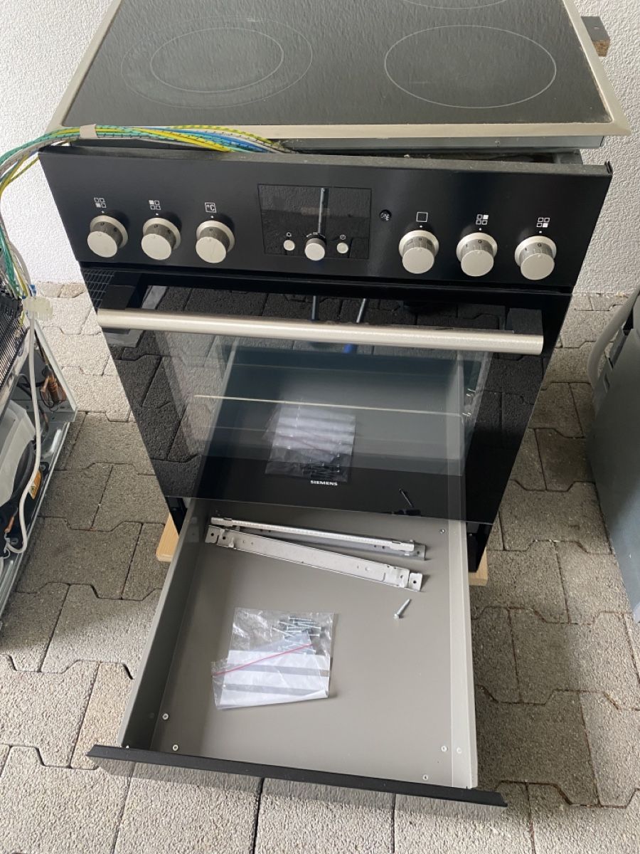 Siemens Cucine: Einbauherd mit Glaskeramik – Usato da Kirchleerau venduto da Fisch2469 1