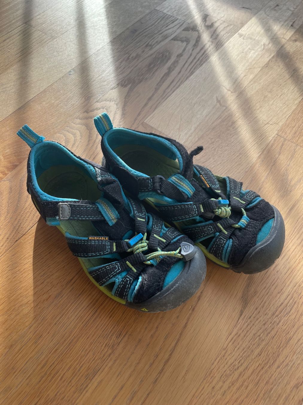 Keen Schuhe für Jungen: Keen Wassersandalen, Grösse 29 – Gebraucht aus Biel/Bienne von Cyp79 1