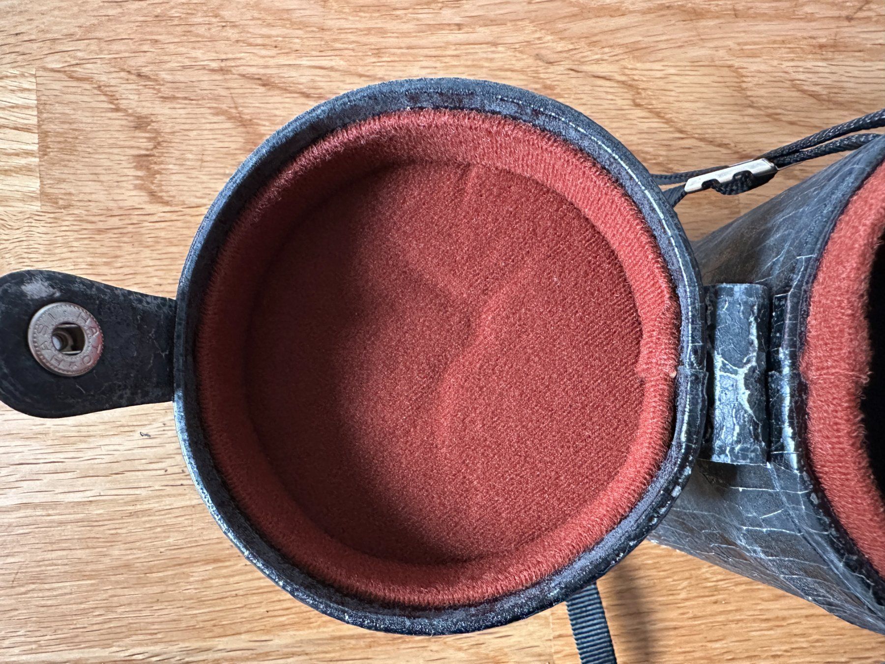 Nikon Fotocamera: Nikon CL-15S Hard Lens Case – Usato da Lausanne venduto da brixton 4