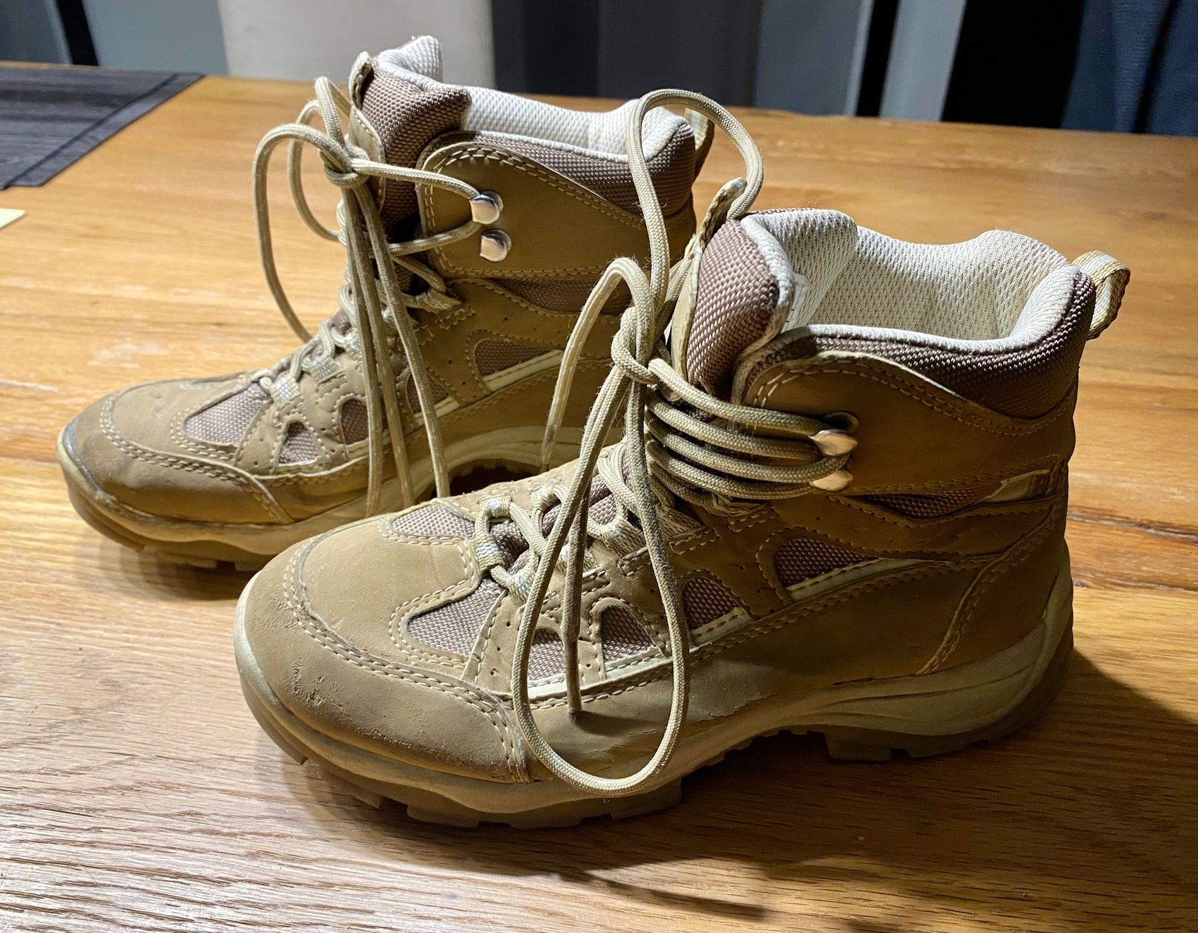 Scarpe da donna: Winterschuhe Grösse 36 – Usato da Fehraltorf venduto da Marlene4