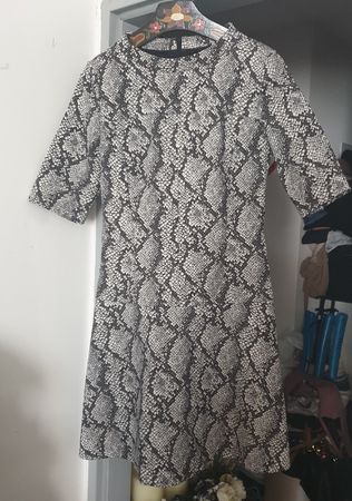 Hugo Boss schönes Kleid Gr. 38