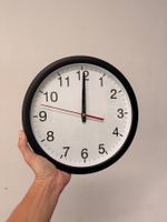 TFA Dostmann Funk-Wanduhr Ø ca. 30 cm