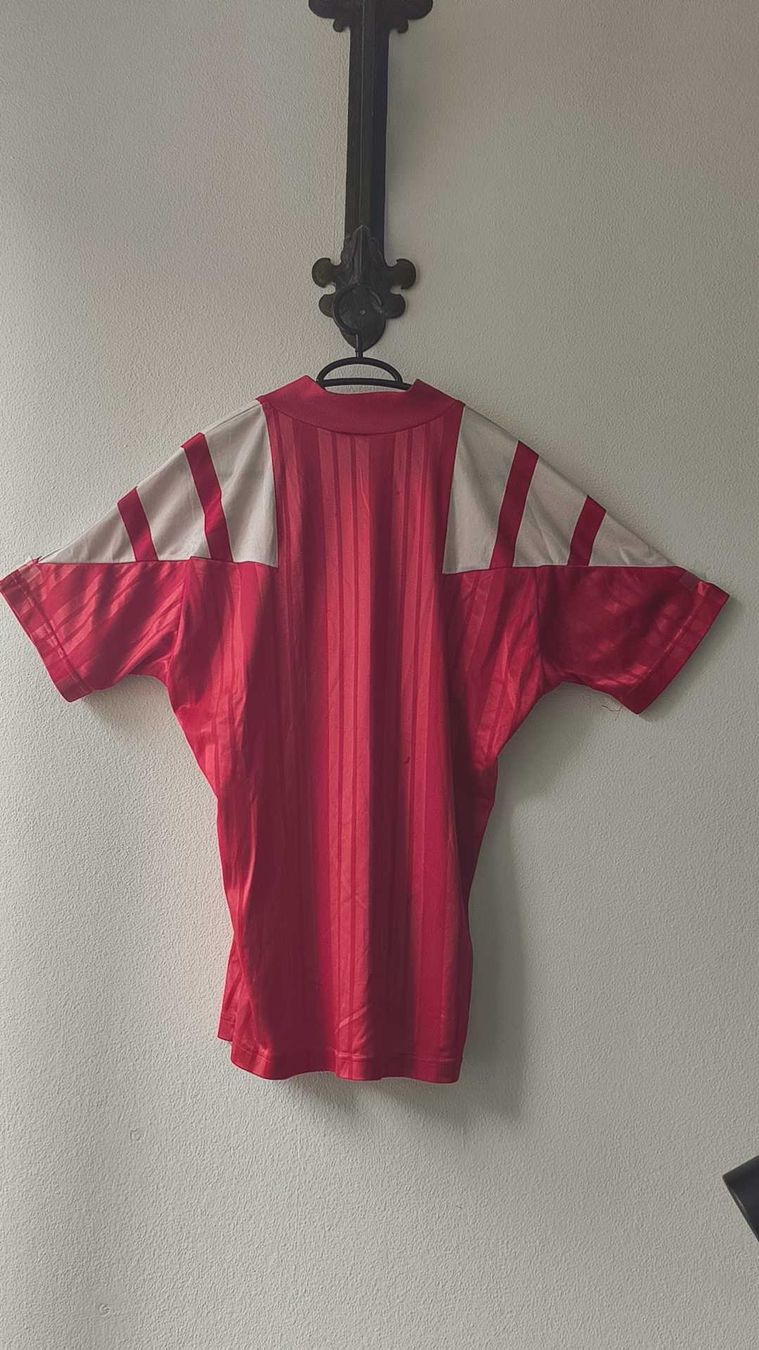 Adidas Leibchen & Hosen: Adidas Trikot  – Gebraucht aus Basel von Adam-sapfel 1