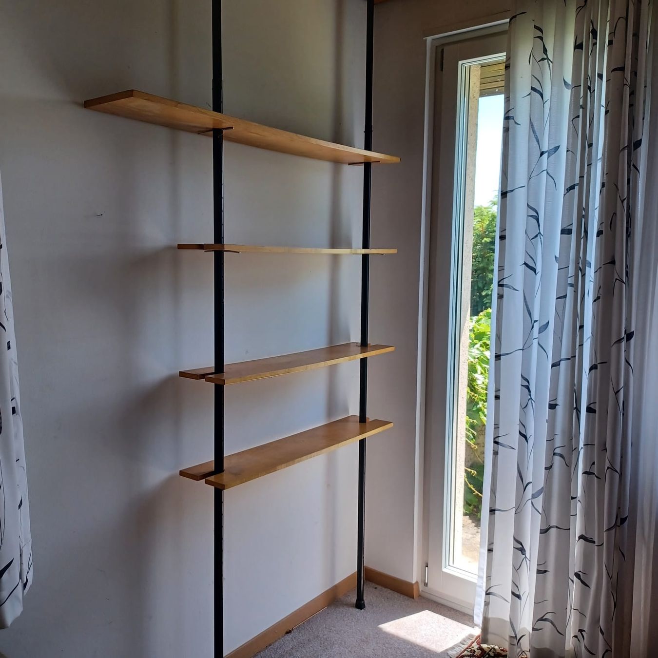 Scaffali: Vintage Teleskop Regal – Usato da Wil SG venduto da die-wohnung