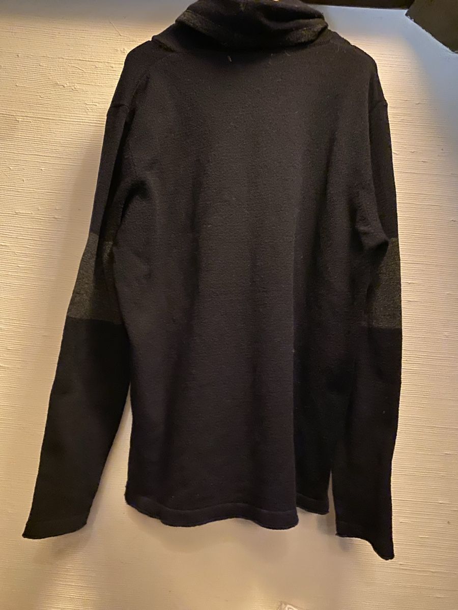 Pullover & Sweatshirts: Pull chaud en laine col roulé M – Gebraucht aus Geneve von Monthoux13 1