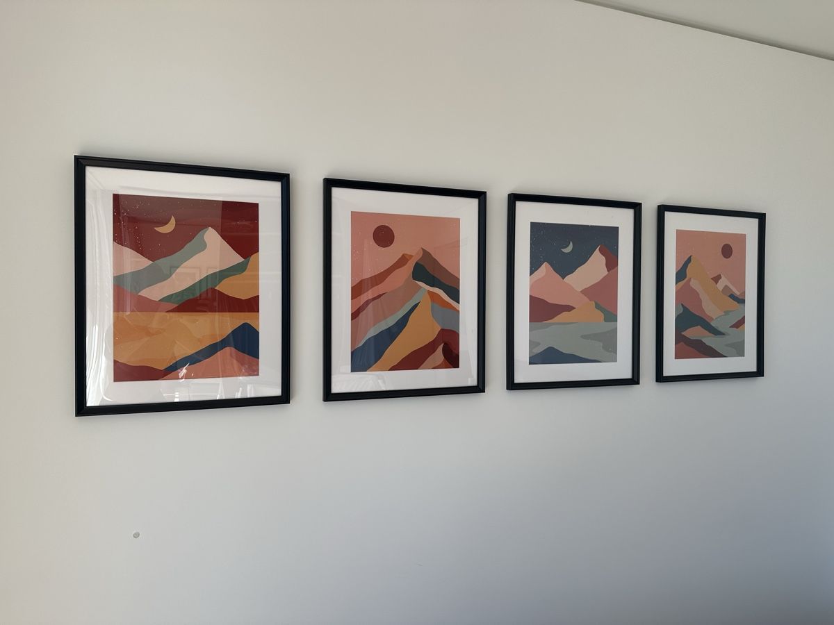 Foto & Immagini: Set of 4 art posters with frames 40x50 cm – Nuovo (secondo la descrizione) da Zürich venduto da Matico2