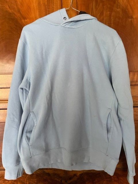 H&M Maglioni & Felpe: Sweat à capuche H&M bleu clair – Usato da Grand-Lancy venduto da hip_2rbd