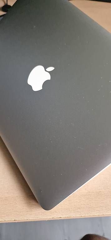 Apple Notebook: Macbook Air 500 GB SSD – Usato da Heitenried venduto da Dengel1 2