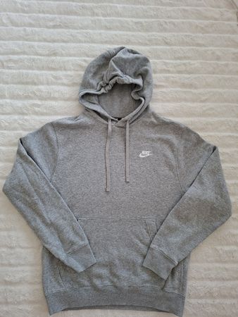 Pull Nike gris, taille S - idéal pour l'automne!