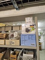 3 Lagergestelle mit Elektro-  Servicematerial u Werkzeug