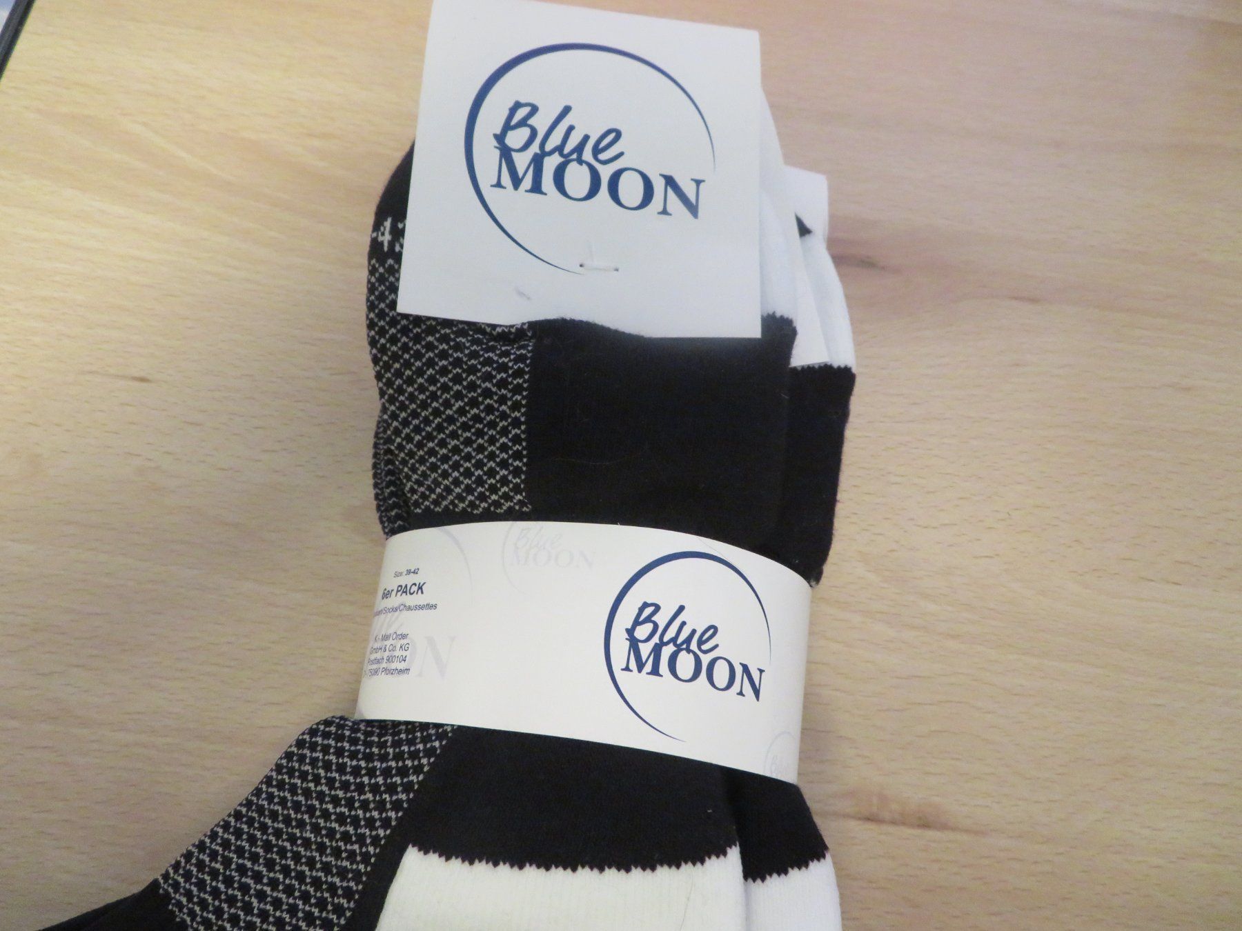 Socken: Socken Für Damen – Neu und originalverpackt aus Rüfenacht BE von tial70 1