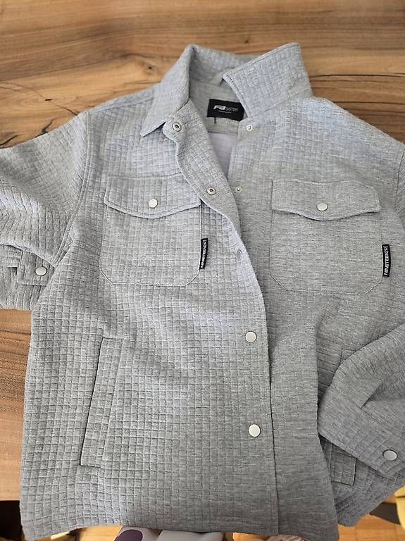 Jacken: Jacke – Gebraucht aus Pfungen von zana2007