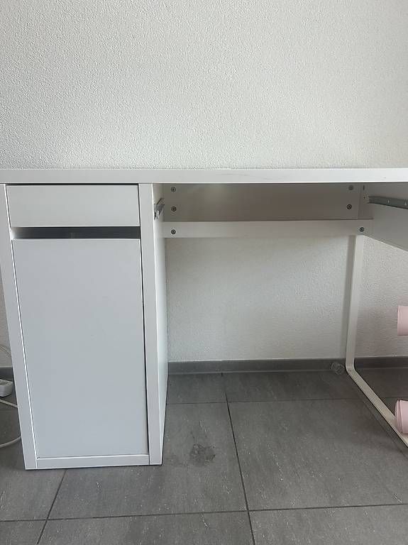 Schreibtische: Schreibtisch weiss – Gebraucht aus Pfungen von maj_tn6j