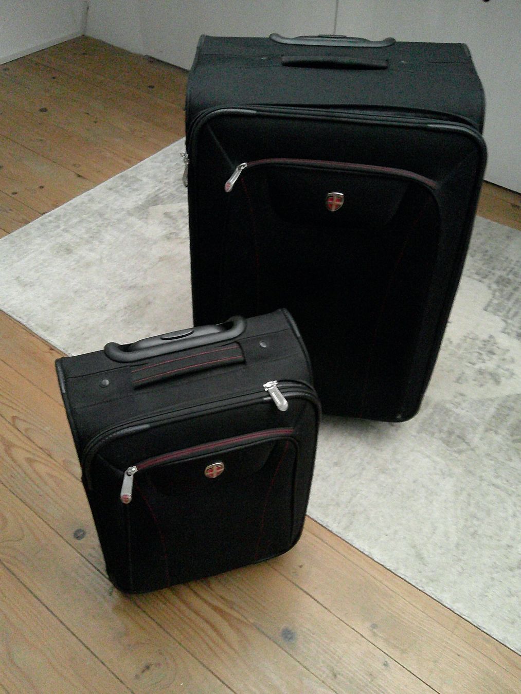 Valigie: Koffer Set. 2teilig / Rollkoffer Ellehammer – Usato da Duggingen venduto da NostalgieTrend