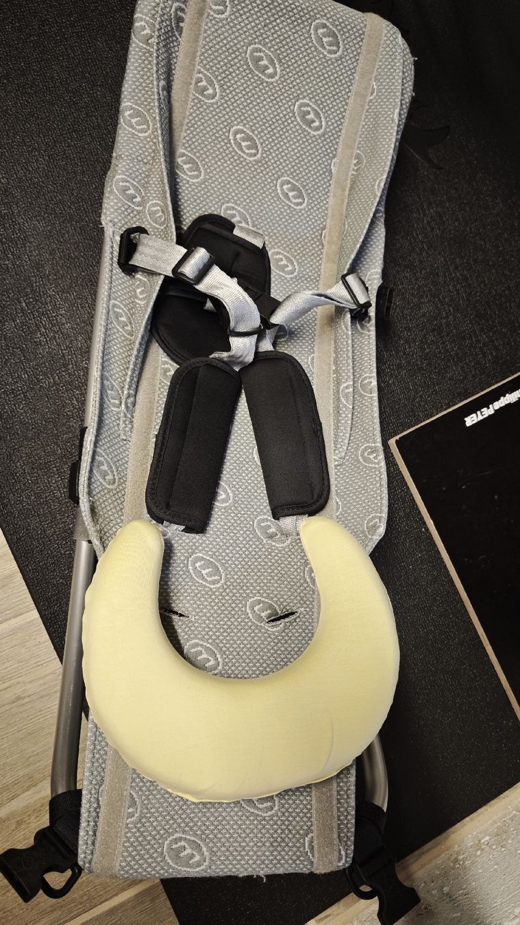 Pièces détachées: Weber Babyschale  – D'occasion à Crésuz par Peyou80 3
