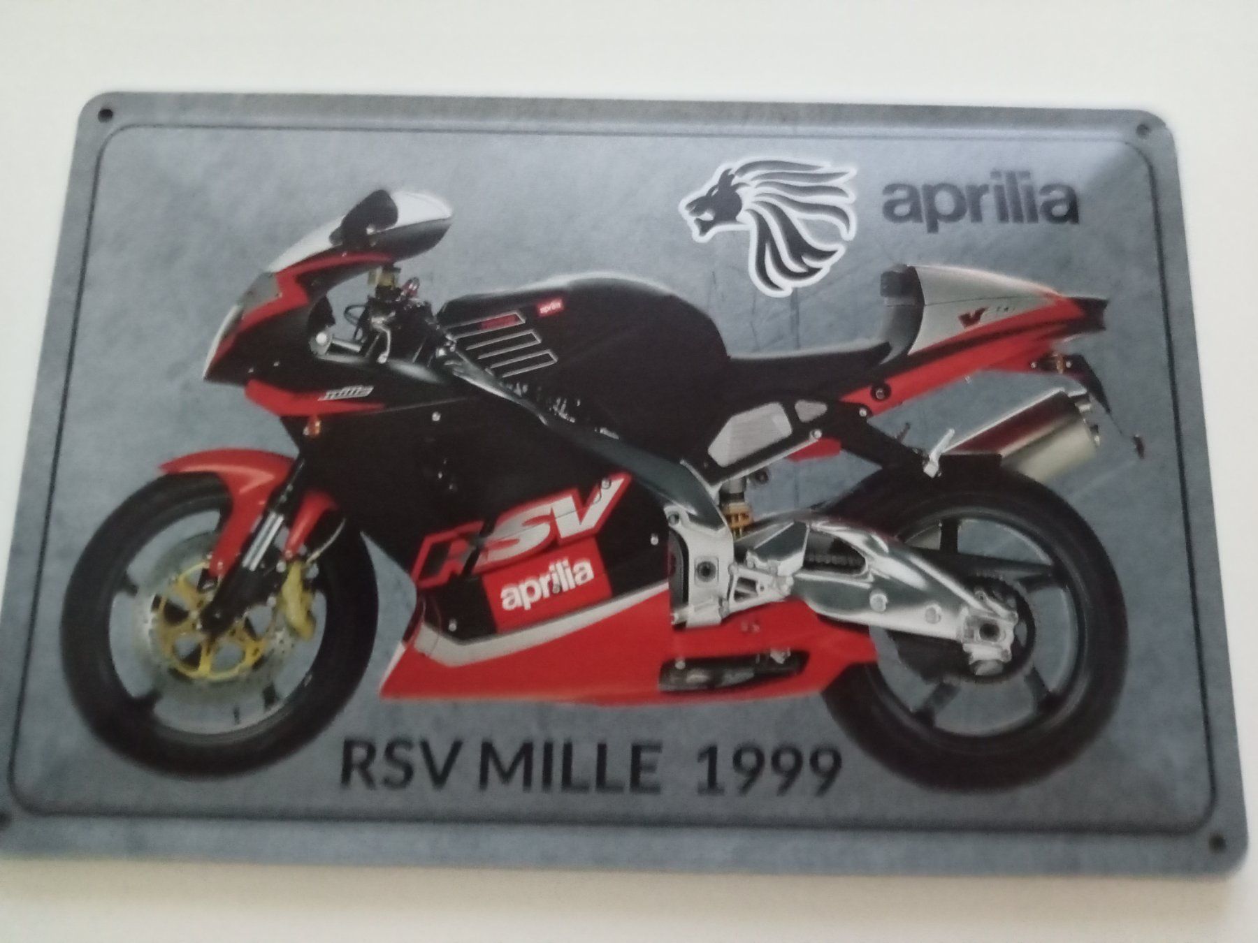 Aprilia Schilder: Blechschild-APRILIA-RSV MILLE 1999 – Neu und originalverpackt aus Rupperswil von big-one-sale