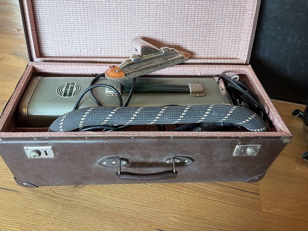 Aspirapolveri & Accessori: 2 Vintage Staubsauger / Deko – Difettoso da Buus venduto da Frodo24 1