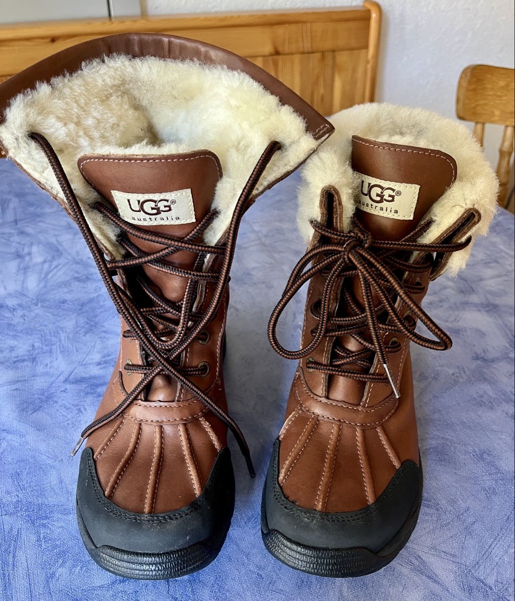 Ugg Herrenschuhe: UGG Winterstiefel Gr. 34 – Gebraucht aus Steffisburg von Afrika82