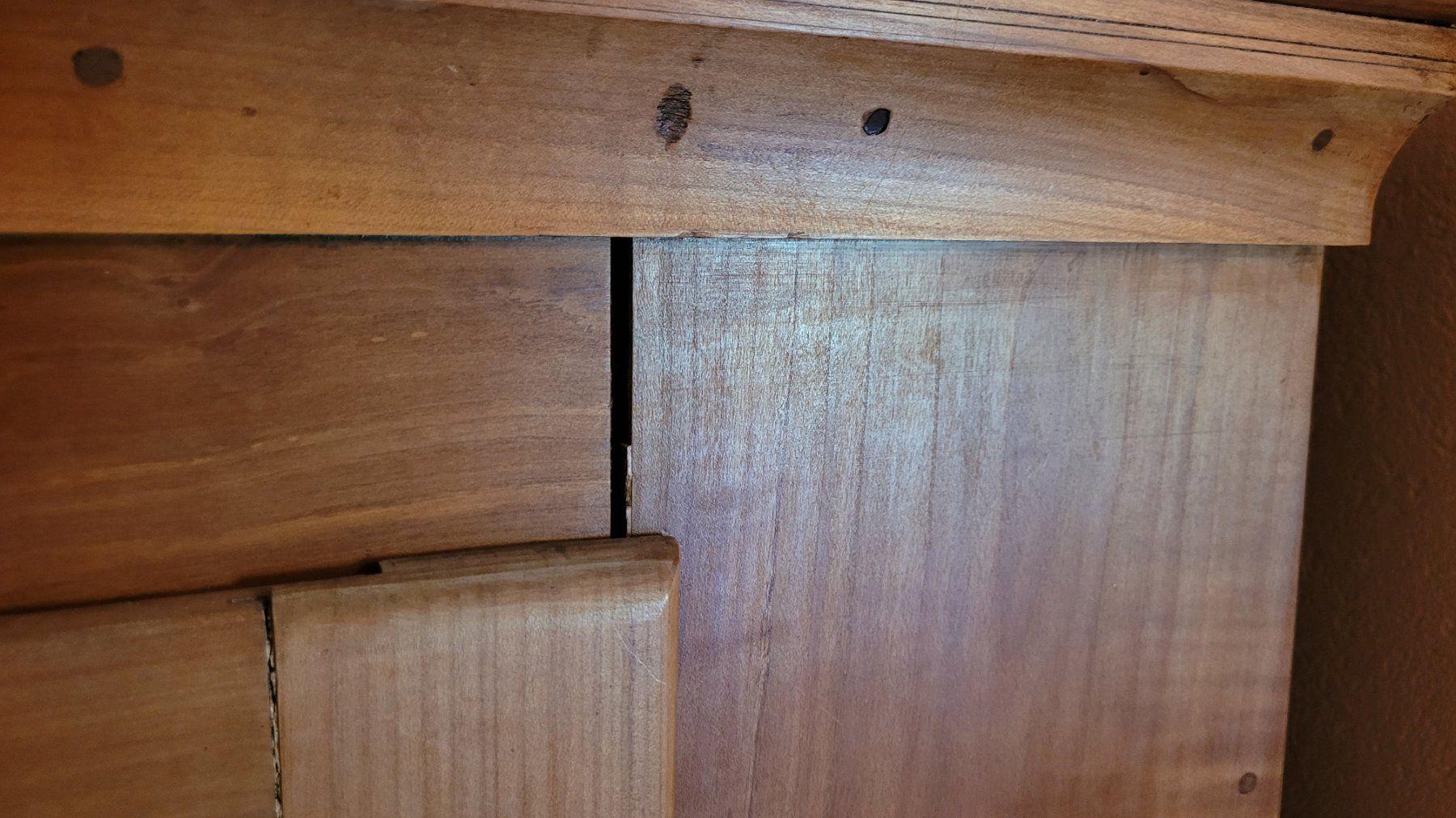 Armadi: Antiker Holzschrank Kirsche – Usato da St. Gallen venduto da barneys 2