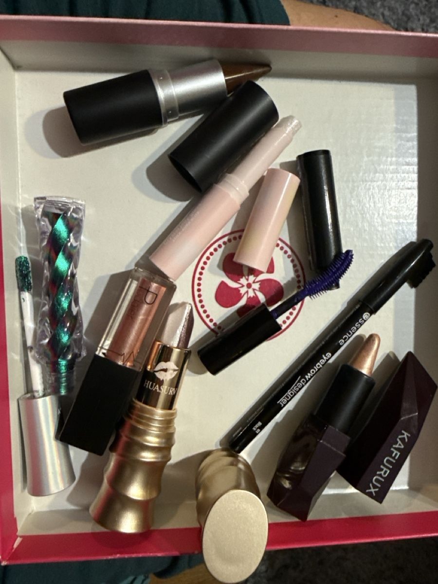 Make-up: Set make up 8p  – Nuovo (secondo la descrizione) da Lausanne venduto da Tounitz 1