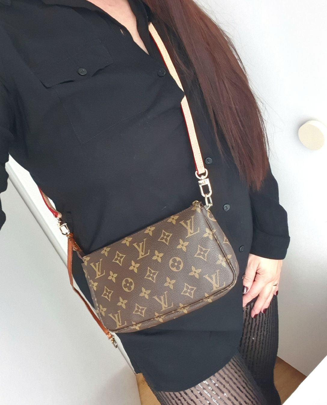 Louis Vuitton Borse da donna: Louis Vuitton Pochette Accessoires Monogram Canvas – Usato da Niederteufen venduto da Mira_72 9