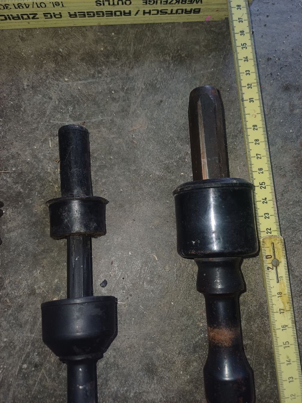 Tous les outils: Spitz-Bohrhammer aufsätze – Défectueux à Wangenried par Recycler94 1