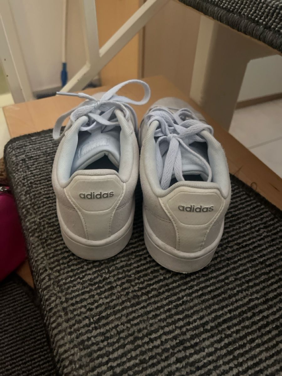 Herrenschuhe: Adidas Sneakers Grösse 36 2/3 – Gebraucht aus Dottikon von chi_j6bj 1