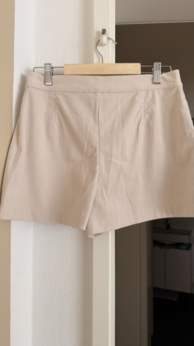 Pantalons: Shorts mit Rock-Optik – Neuf (Voir description) à Thun par tat_wg9t 2